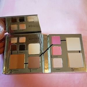 Woosh Beauty Fold Out Face